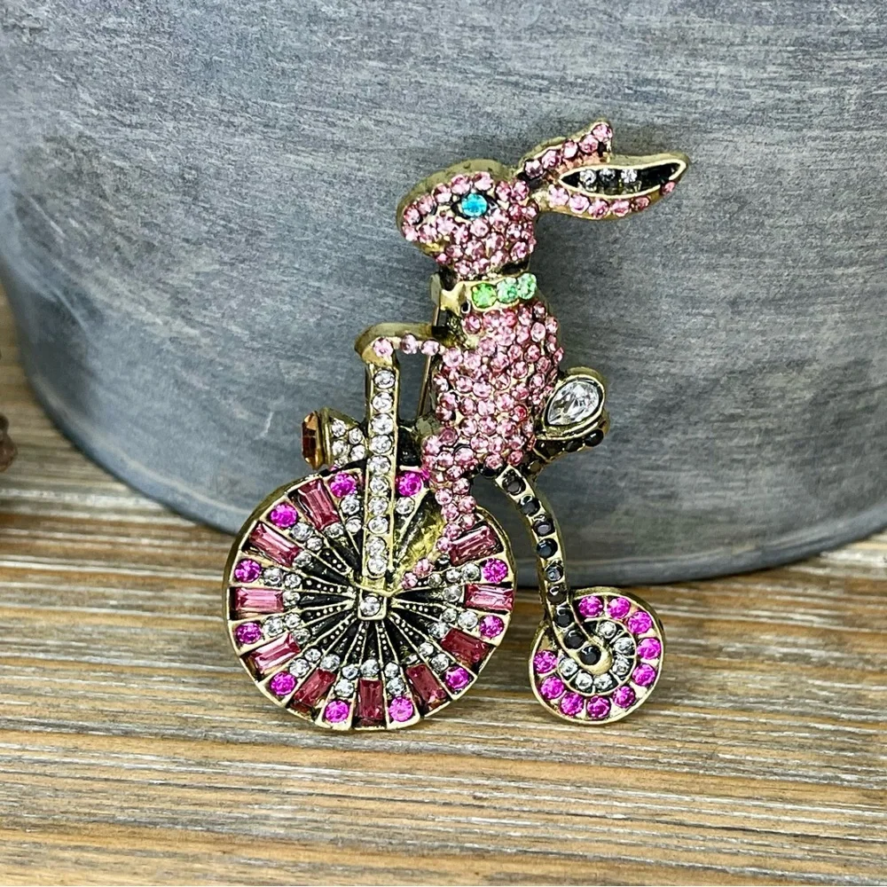 Sparkling Rhinestone Biker Bunny Brooch Cute Alloy Lapel Pin Pink & Red. NWOT